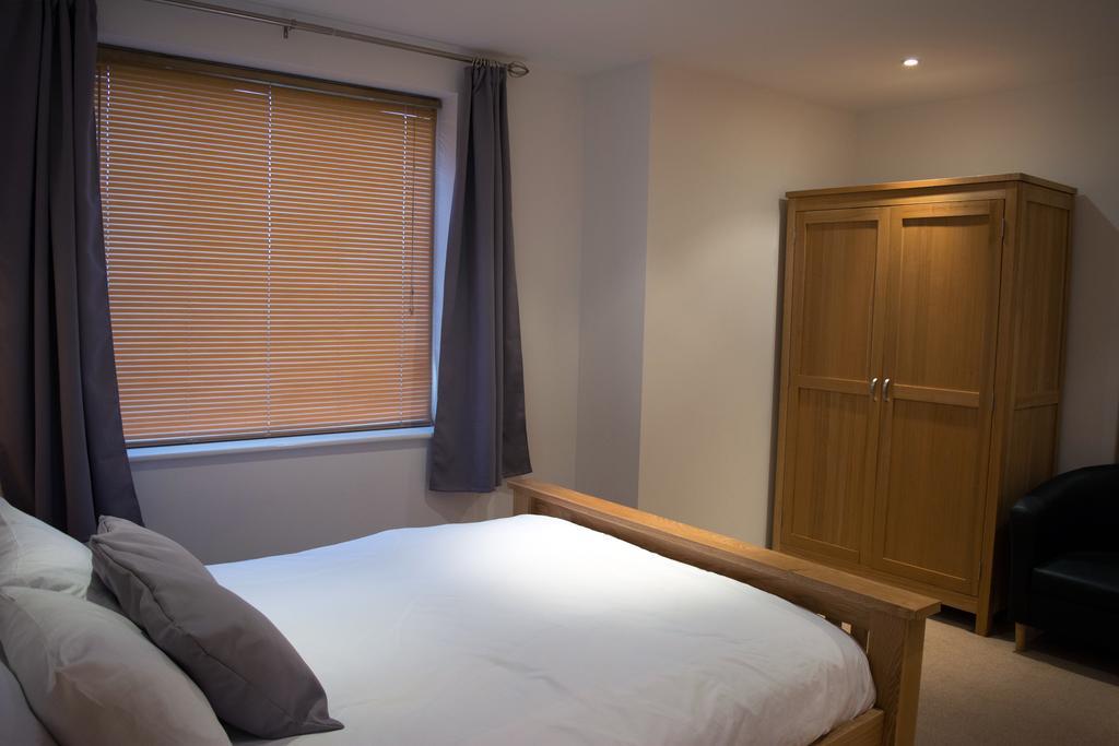 Parc Y Bryn Serviced Apartments Аберистуит Экстерьер фото