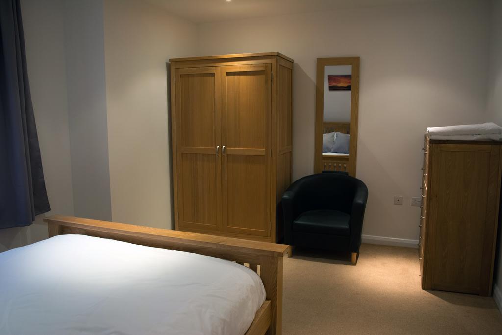 Parc Y Bryn Serviced Apartments Аберистуит Экстерьер фото